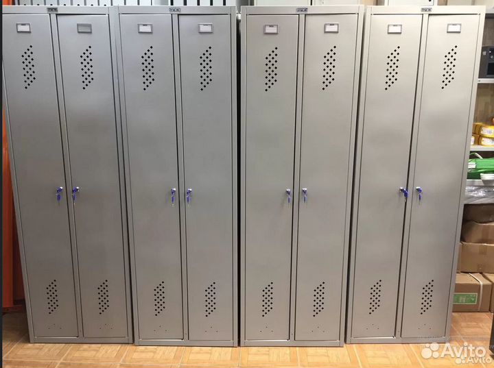Шкаф металлический для рабочей одежды