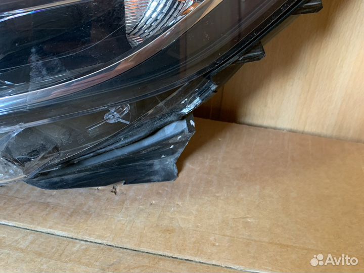 Фара левая Renault Kaptur на запчасти