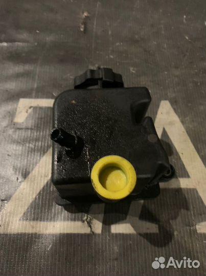 Бачок гидроусилителя Mersedes-Benz G500 5.0 2006