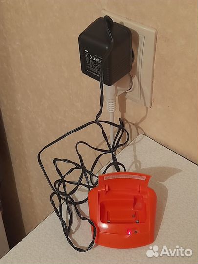 Блок питания входное 230 V выход 15 V, 200mA
