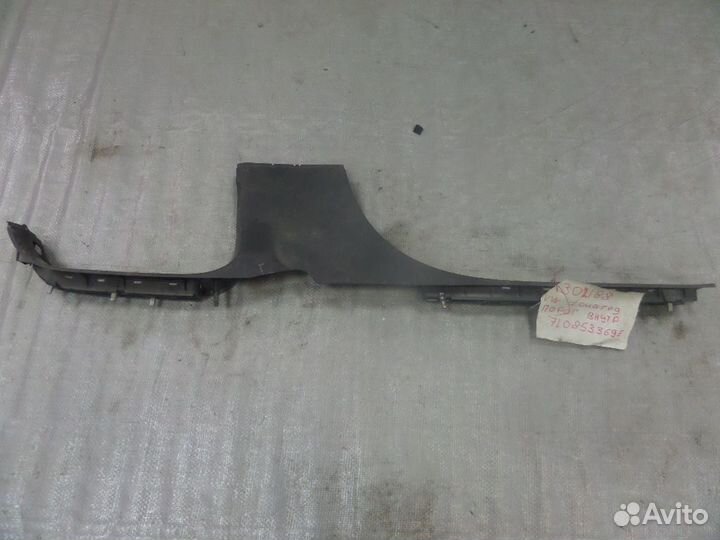 Накладка порога левая VW Touareg