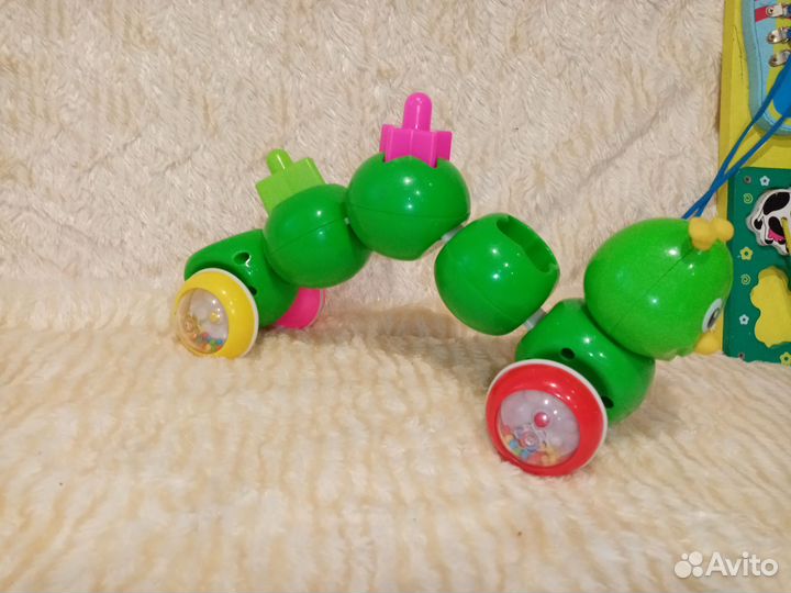 Развивающий стол и игрушки