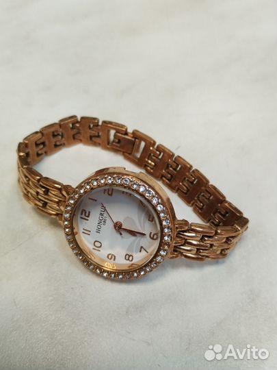 Часы женские наручные