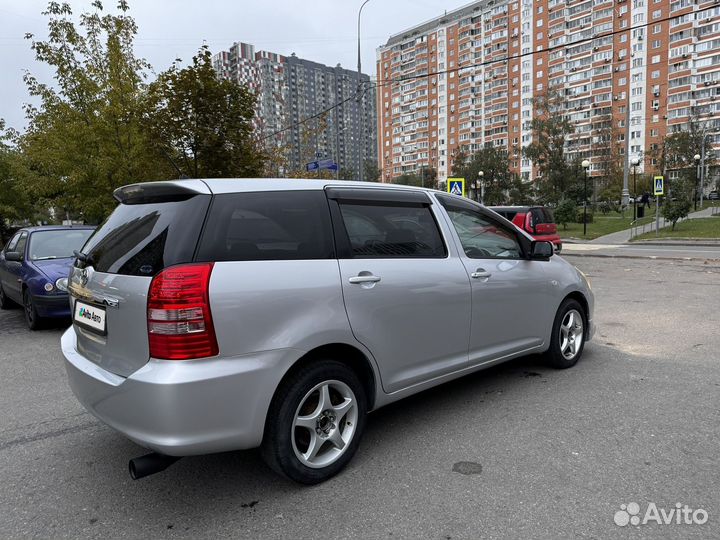 Toyota Wish 1.8 AT, 2003, 229 537 км