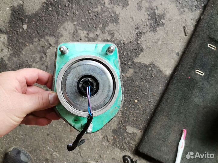 Рендж Ровер спорт 2 амортизатор задний