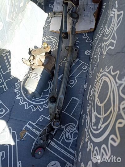 Трапеция дворников бмв е90