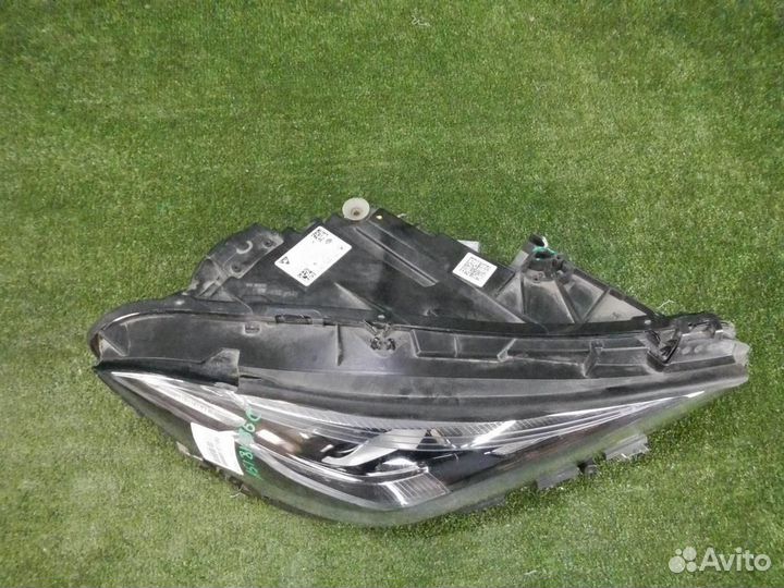 Фара правая Mercedes-Benz CLA-Class