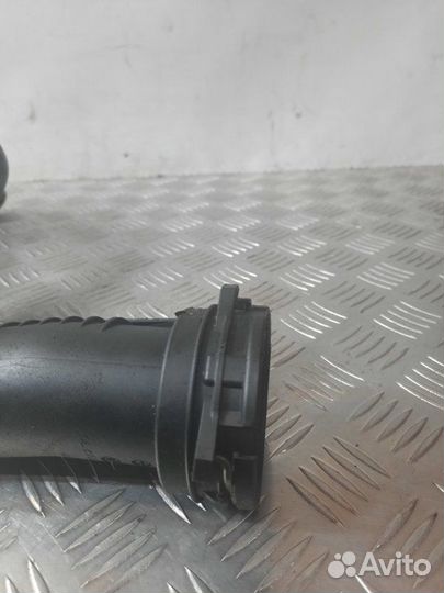 Патрубок интеркулера Volkswagen Jetta 2.0 BKD 2008