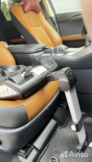 Автокресло doona plus + база isofix