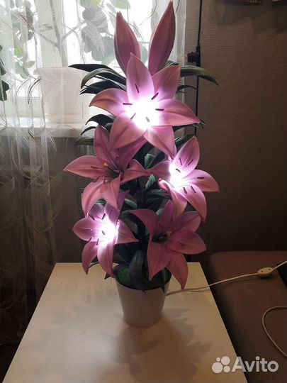 Ростовые цветы светильники