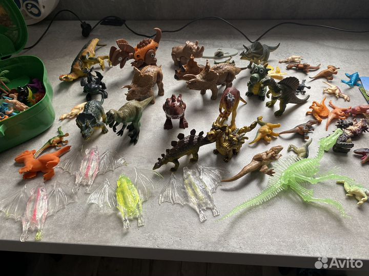 Динозавры игрушки