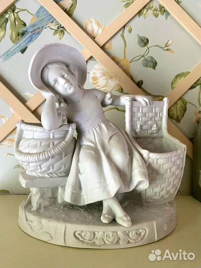 Бисквитный фарфор, винтаж, статуэтка