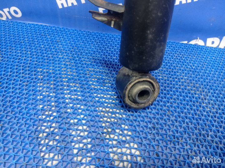 Задняя стойка амортизатора Bmw E53 кроссовер 2005