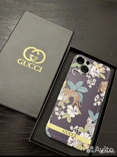 Чехол на iPhone 13