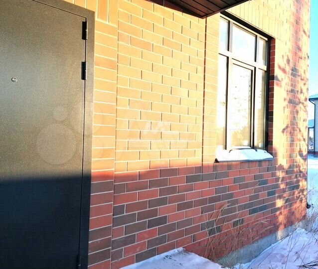 Коттедж 198 м² на участке 6 сот.