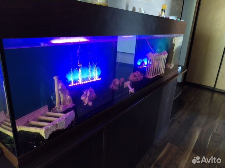 Аквариум с тумбой