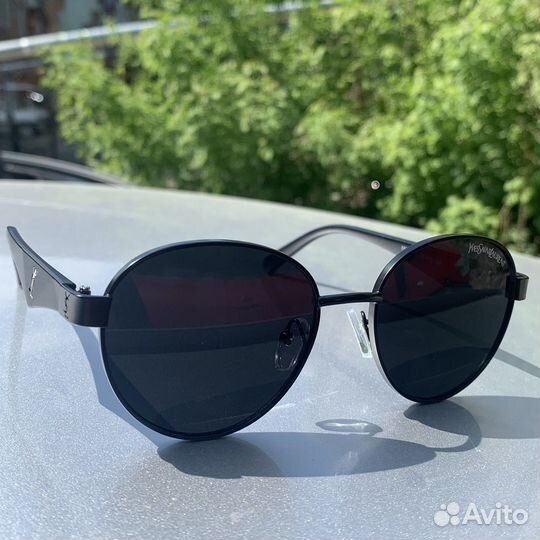 Солнцезащитные очки YSL