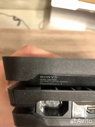 Sony Playstation 4 Pro 1000гб 2 геймпада