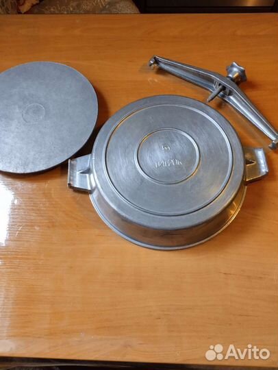 Сковорода для цыпленка табака СССР