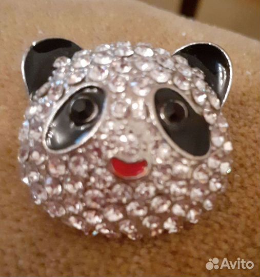 Брошь panda со стразами