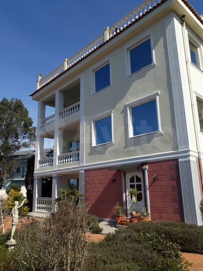 Дом 300 м² на участке 8 сот.