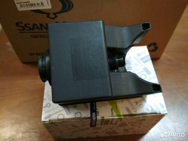 Бачок гур Ссанг Йонг Ssang Yong