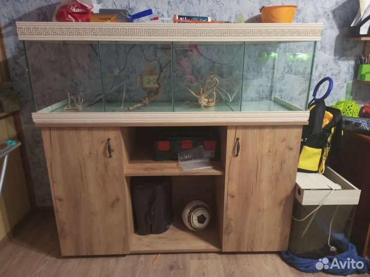 Аквариум с тумбой