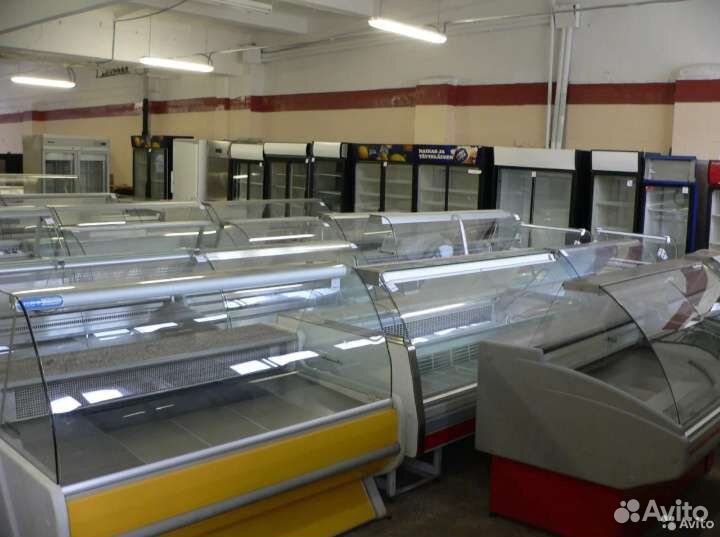 Витрины, лари, шкафы