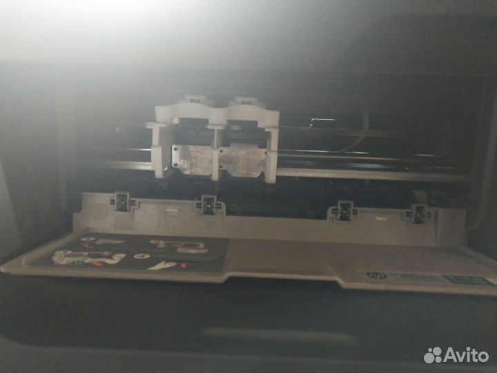 Принтер HP deskjet 2050