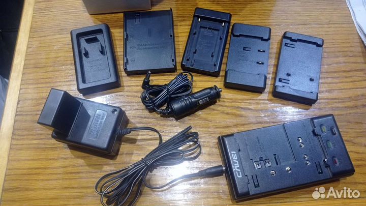 Зарядка для аккумуляторов различных видеoкамер