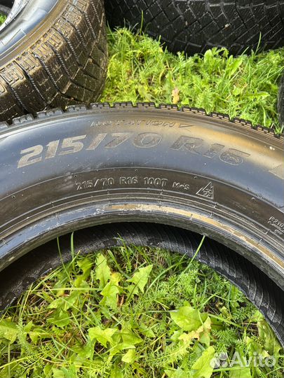 Pirelli Ice Zero FR 215/70 R16 100T