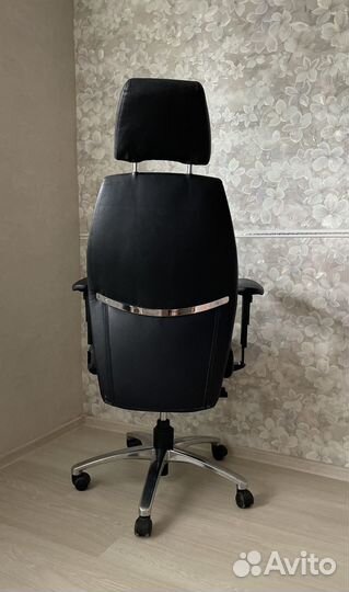 Кресло руководителя Dauphin (Германия) натур кожа