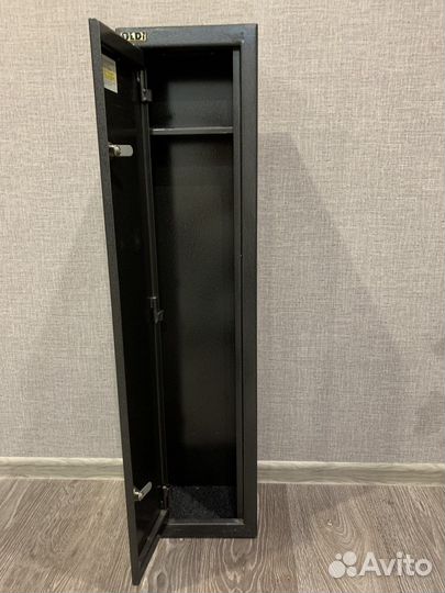 Продам оружейный сейф размеры 100*23*16 см