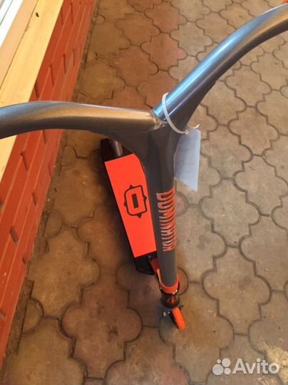 Трюковой самокат Dominator Airborne