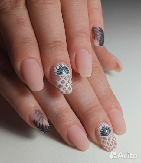 Маникюр и педикюр в Центре Сормова