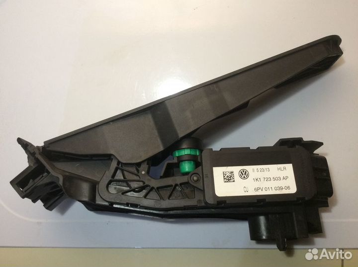 Педаль газа VW Passat CC 2013 1K1723503AP