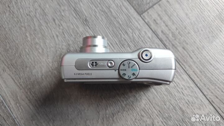 Цифровой фотоаппарат Samsung d60