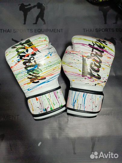 Боксёрские перчатки Fairtex