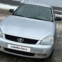 ВАЗ (LADA) Priora 1.6 MT, 2011, битый, 70 000 км, с пробегом, цена 100 000 руб.