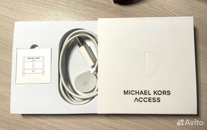 Michael kors часы