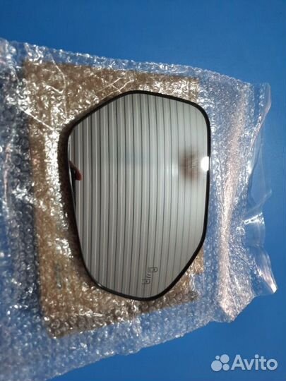 Зеркальный элемент передний правый Toyota Camry