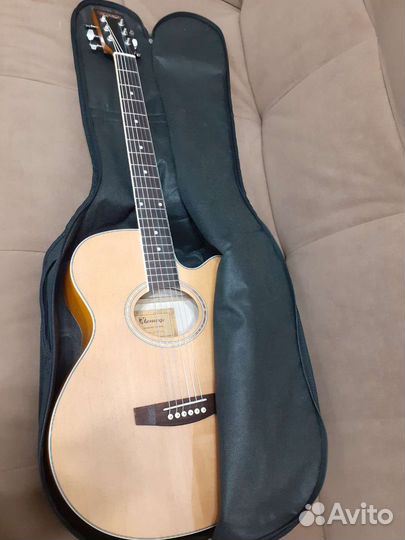 Акустическая гитара