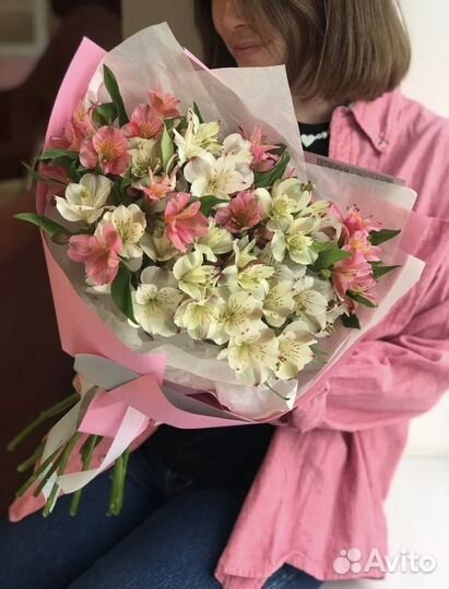 Букет из альстромерий. Букет на 8 марта