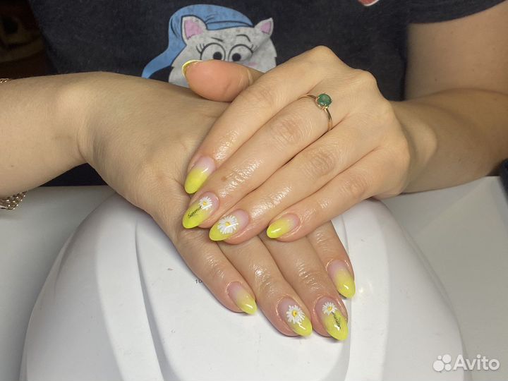 Наращивание ногтей, маникюр на дому