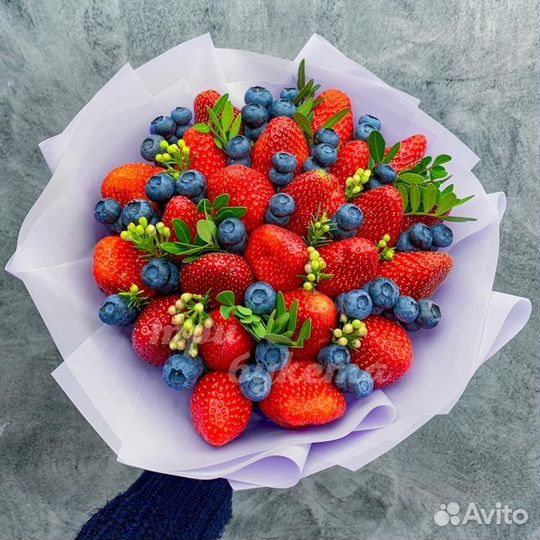 Съедобные букеты из клубники/подарок для женщин