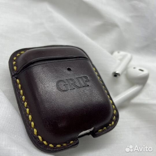 Кожаный чехол на airpods