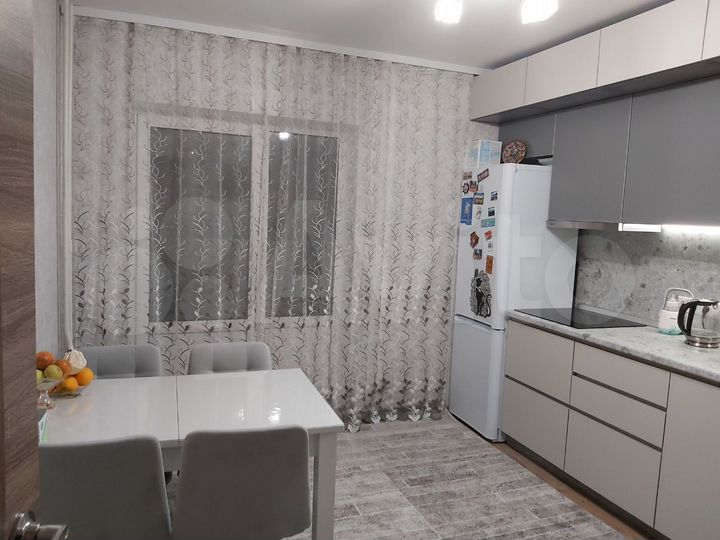 2-к. квартира, 57,6 м², 12/17 эт.