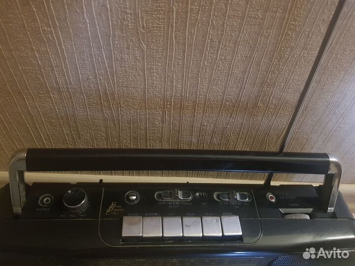Радиоприёмник и кассетник