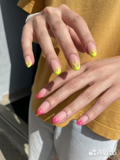 Маникюр Педикюр