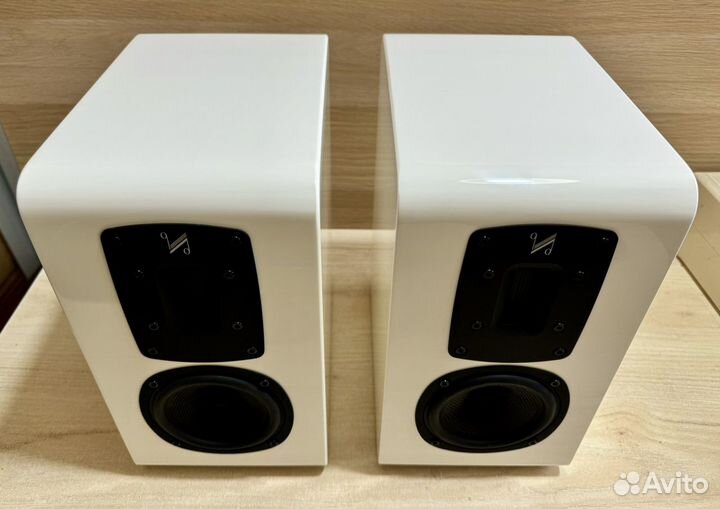 Quad S-1 piano white Hi-Fi акустика